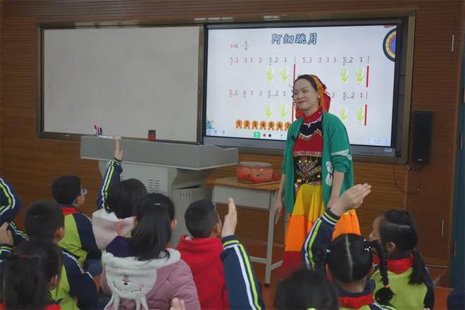 桂林中学音乐游戏：超有趣！