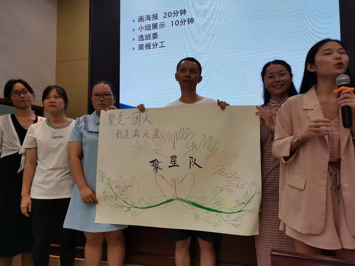 小游戏联欢会游戏大全_最新联欢会游戏项目_联欢会游戏大全