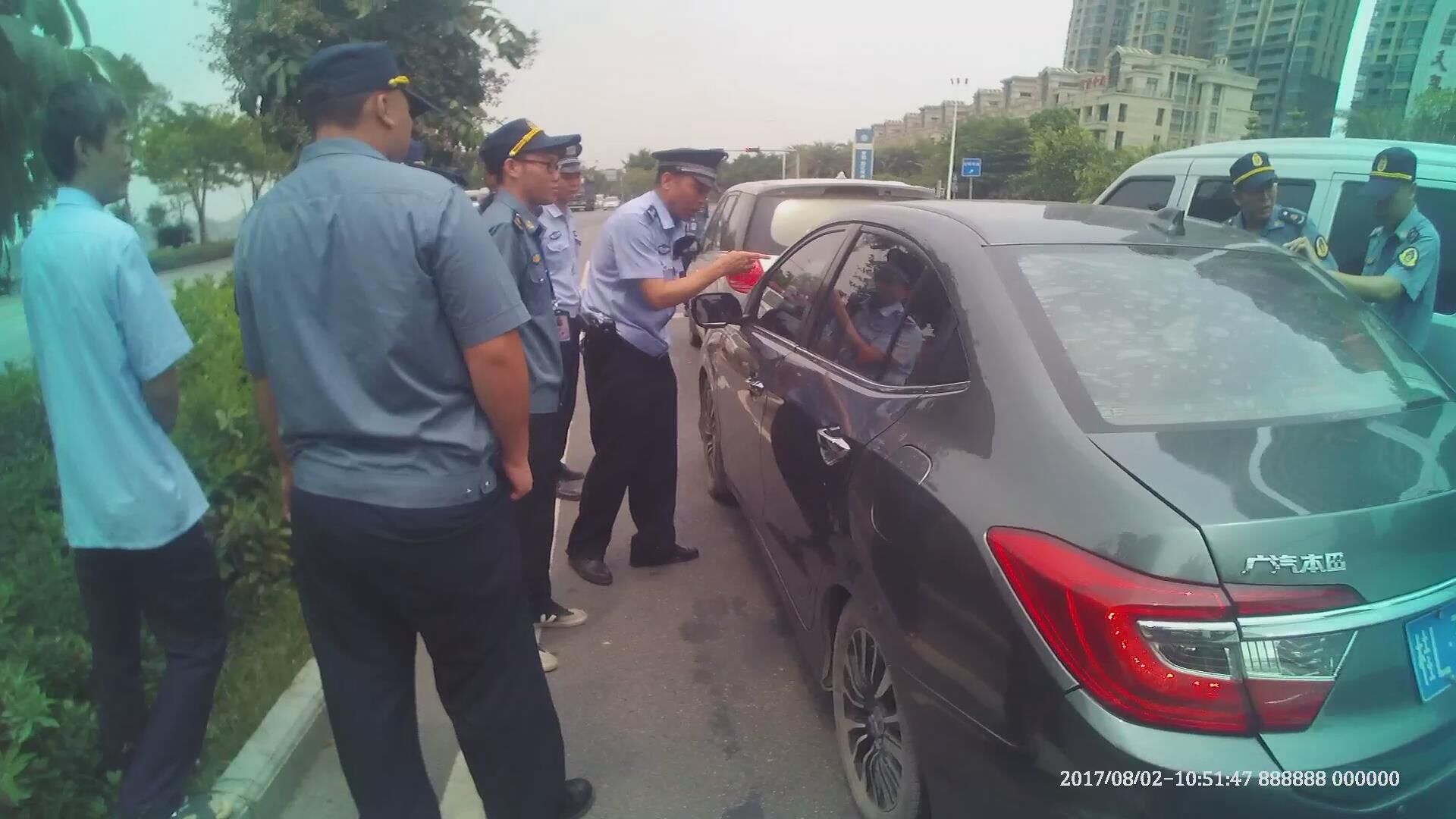 低价灵活，河北黑车出售吸引乘客