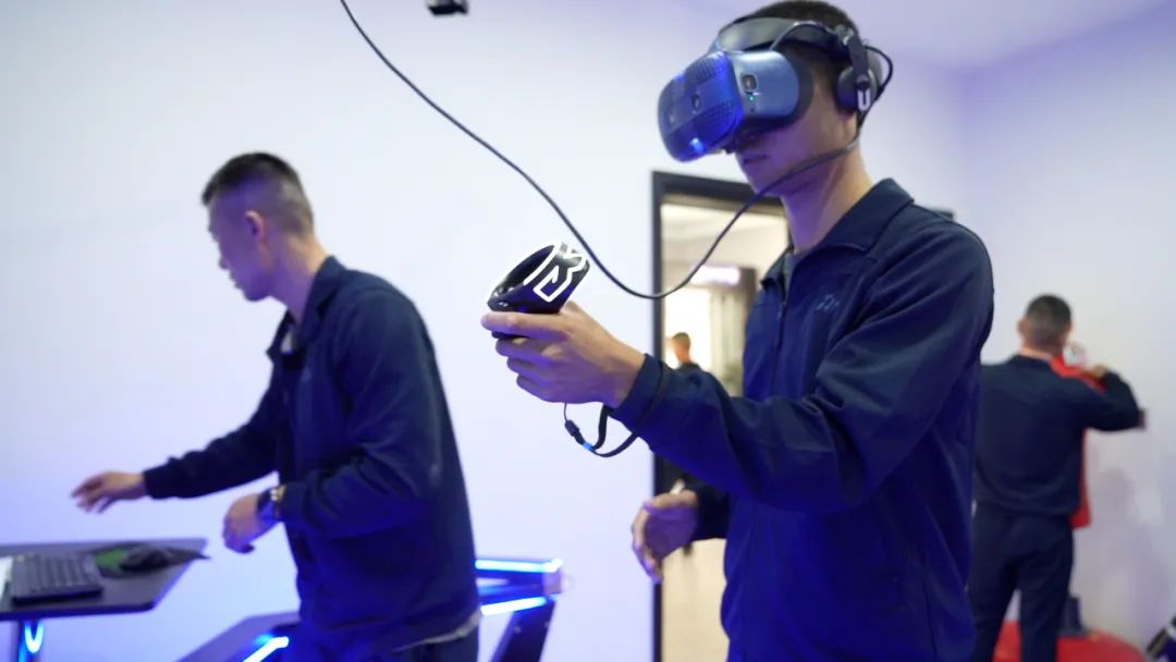 尤娜触手3d游戏_エロ触手游戏手游_触手游戏手游