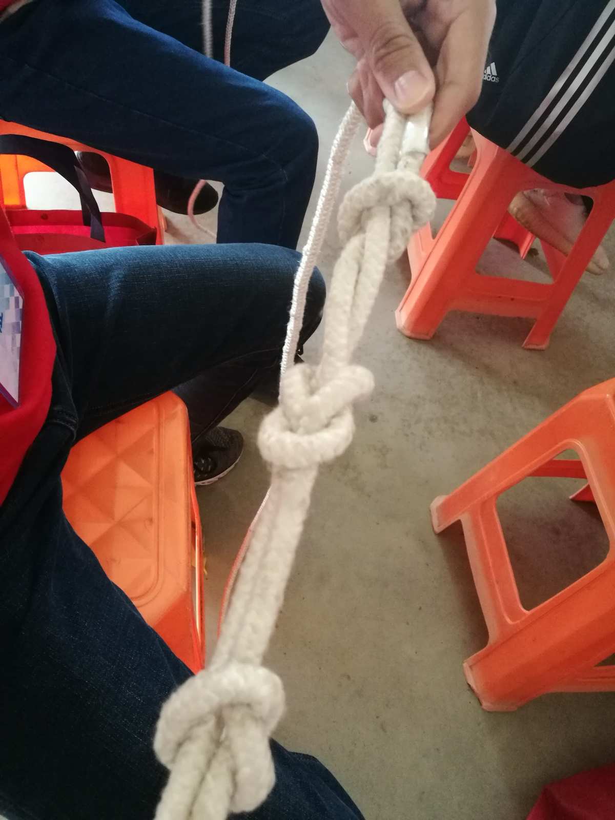 两人绑腿游戏怎么走最好_两人绑腿游戏_两人绑腿游戏规则