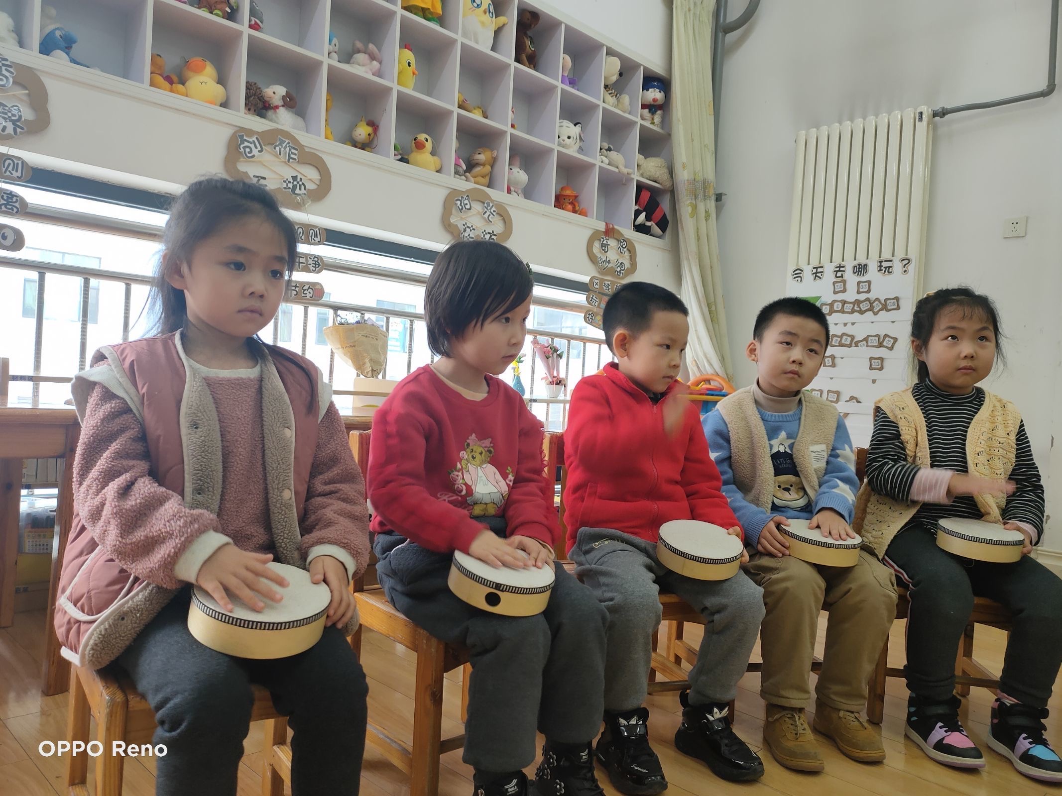 小班幼儿音乐游戏_小班音乐类游戏_小班幼儿音乐游戏100例