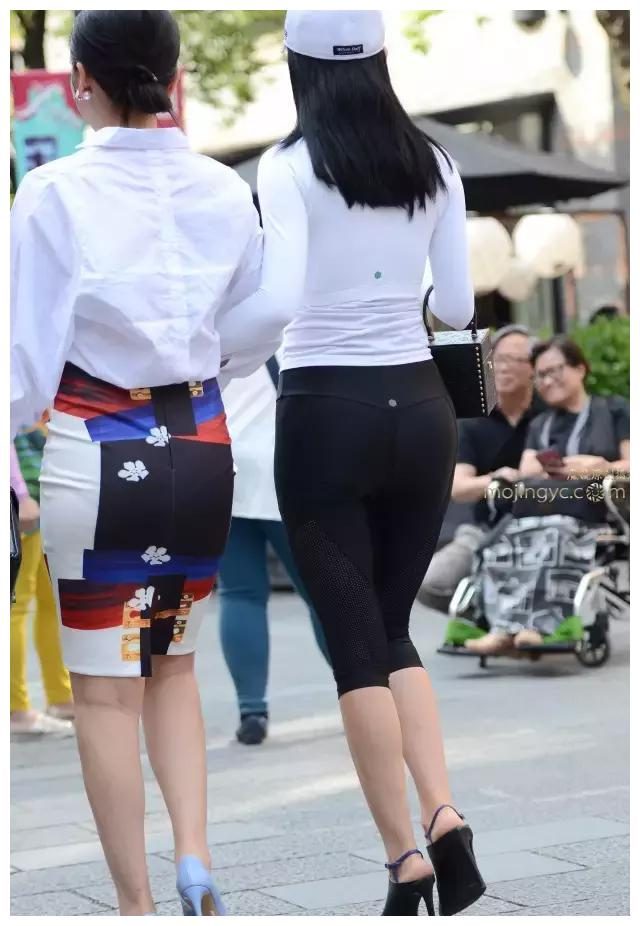 都市街头美臀风格，街拍美臀网分享