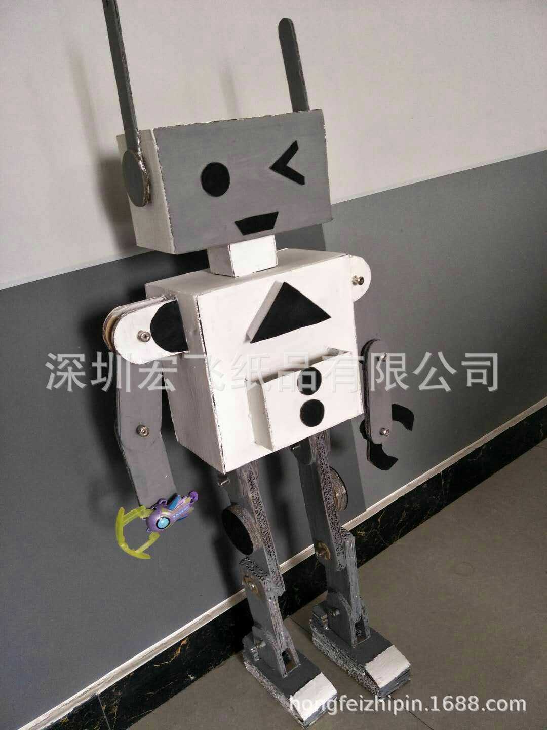 废旧纸箱手工制作机器人服装_废纸箱手工机器人制作教程_废纸箱做机器人演出服