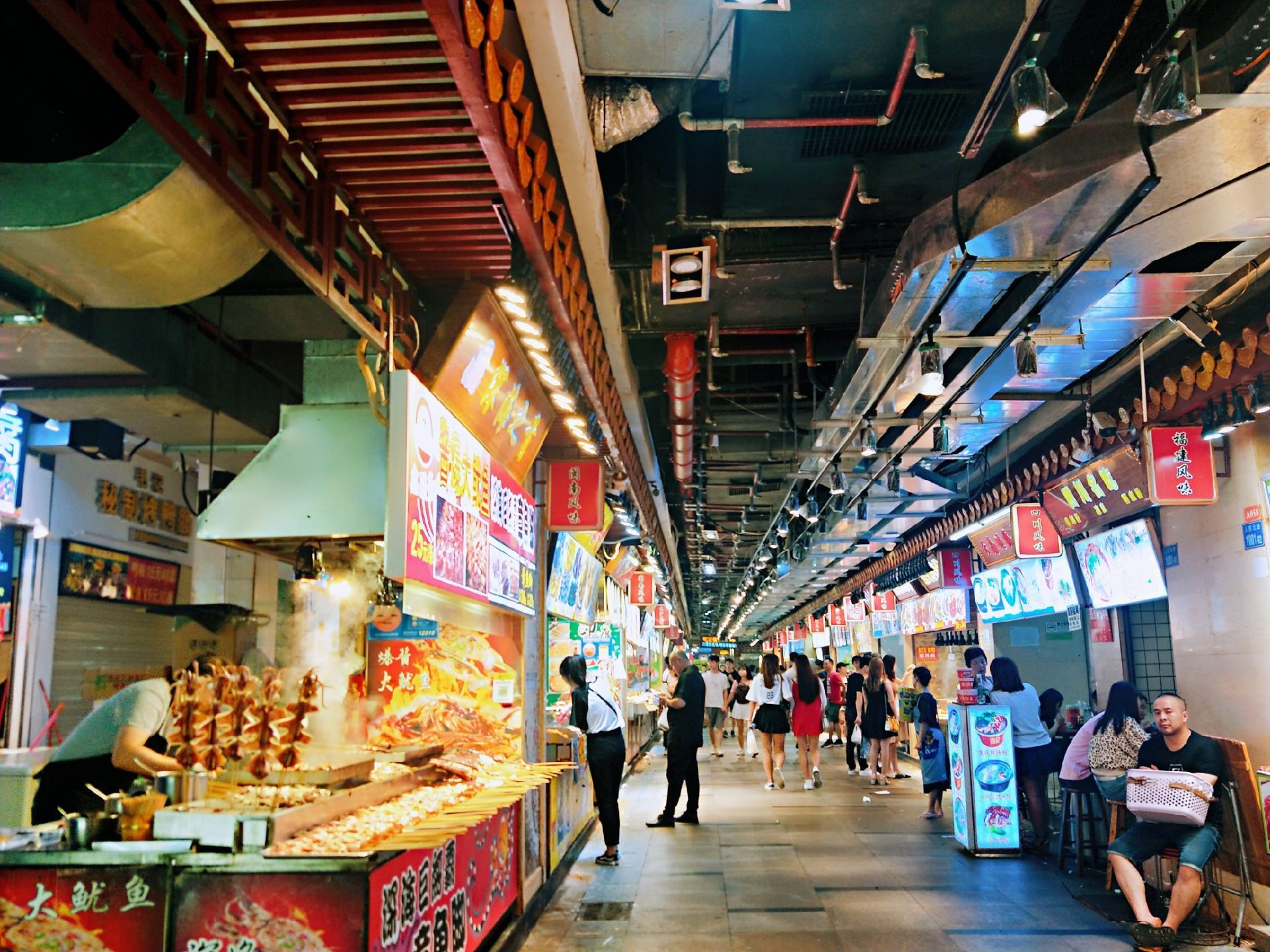 银月城，璀璨夜空下的绝美之地