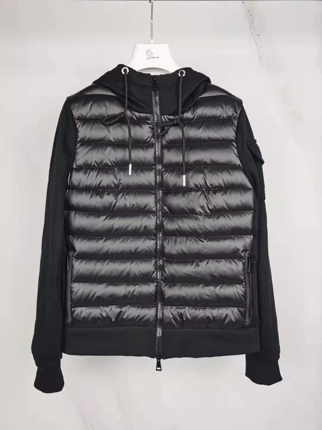 紧身羽绒服搭配_紧身针织衫可以作为羽绒服_紧身针织衫可以作为羽绒服大衣的内搭