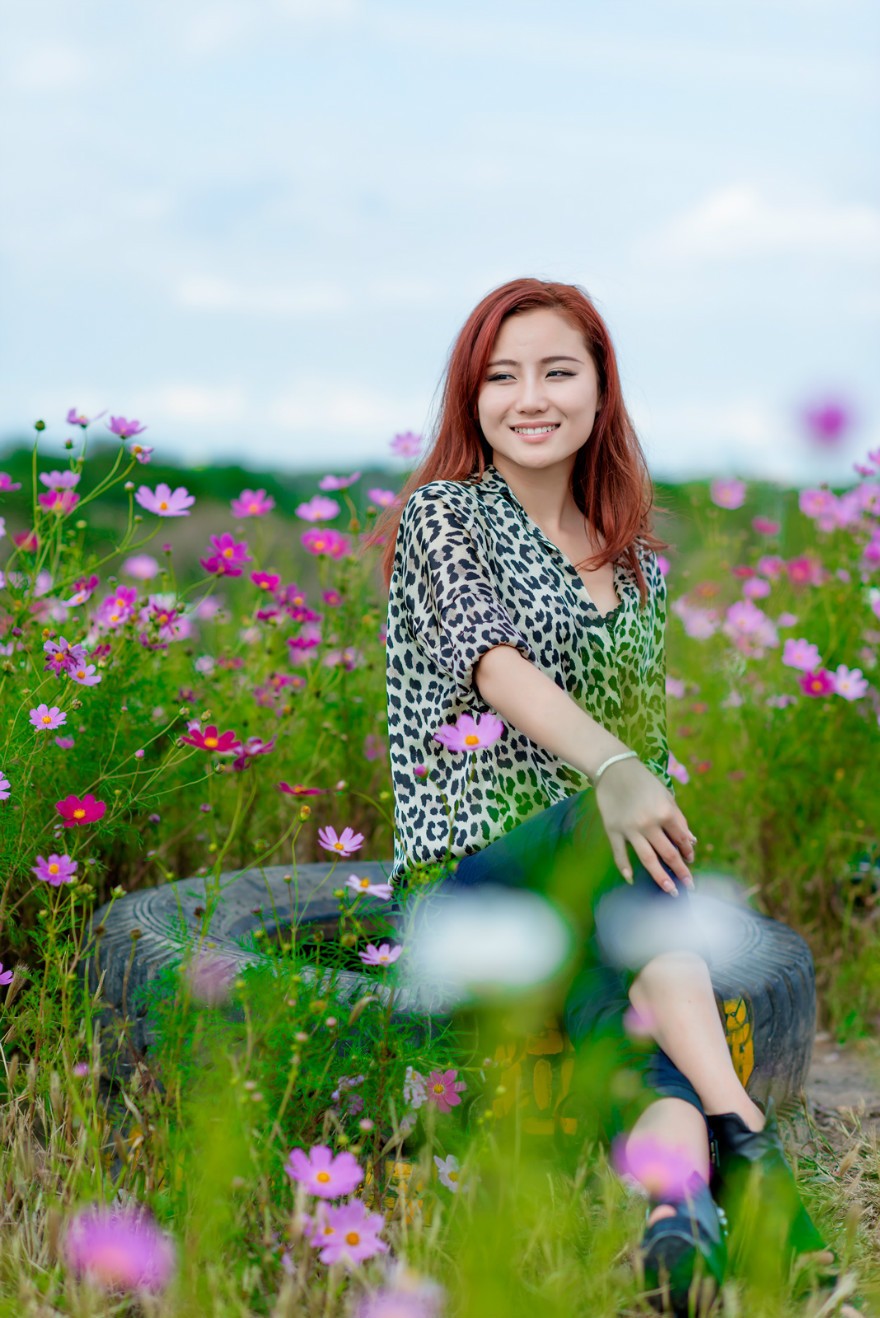公园少女，阳光启程