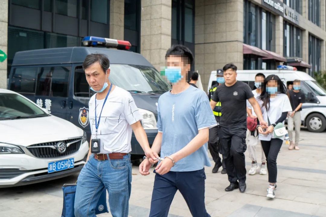 闲鱼付款了钱去了哪里_闲鱼付款后钱直接给卖家吗_闲鱼付款后钱到哪了