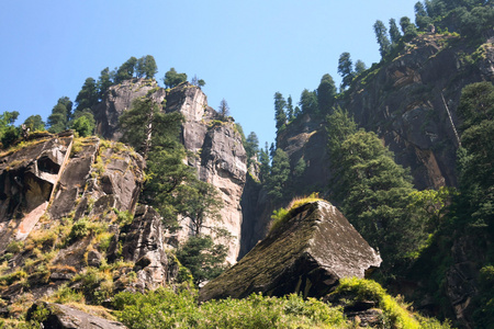 背山面水的风水格局_背背山_背山面水风水上怎么说