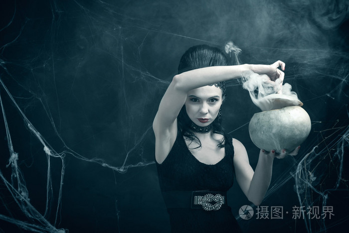 堕落女巫游戏_堕落女巫传奇英雄_堕落女巫