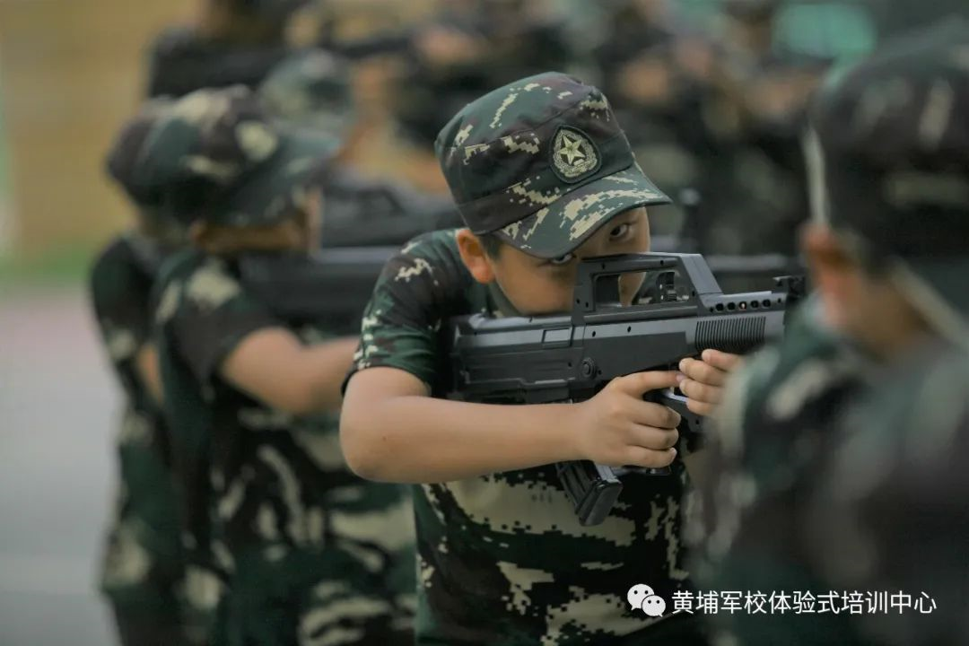 带小兵打仗的手机游戏_小兵打仗的手机游戏_打仗小兵带手机游戏叫什么