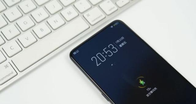 rog5手机进游戏屏闪-ROG5游戏手机屏闪问题，厂商正紧急