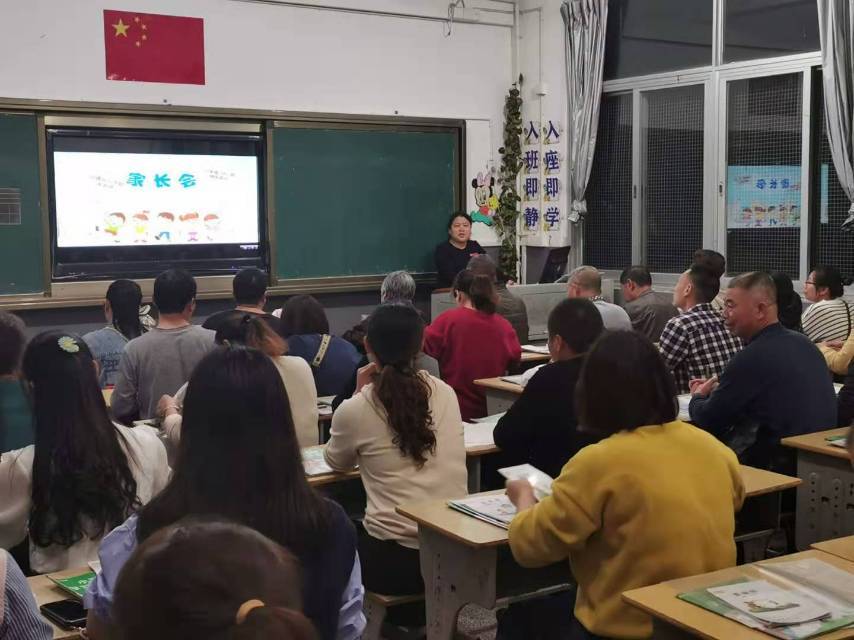 带学生党玩手机游戏的软件_党玩软件带手机游戏学生能玩吗_玩手机游戏的软件