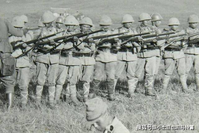 鬼子打人游戏_鬼子玩游戏_打鬼子游戏手机游戏下