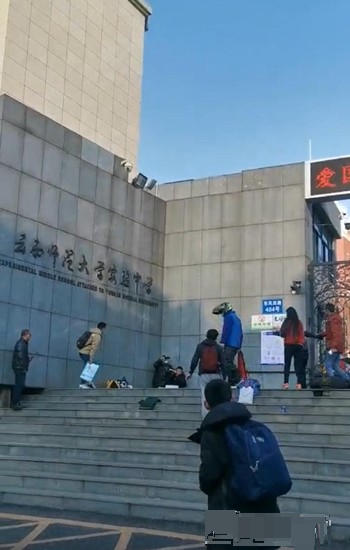 哥尔摩斯综合症_摩斯综合征_摩什么综合症的