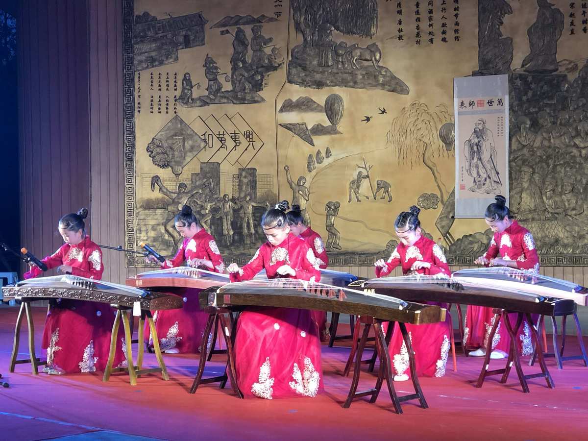 古筝游戏手机版本-指尖古筝，音乐互动社区，手机版带你身临其境
