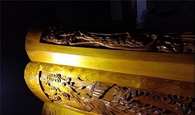 传说之下男主的真名叫什么_男主角是传说的动漫_传说女主
