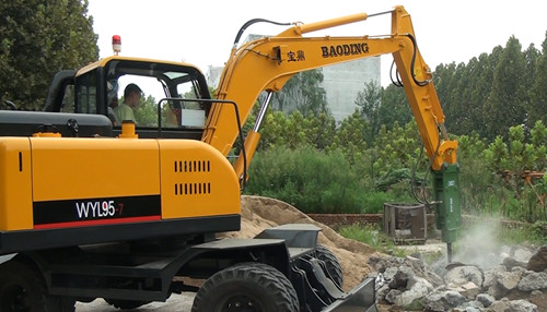 挖掘机拖车模拟驾驶手机版_拖车挖掘机视频_大型挖掘机拖车游戏手机版