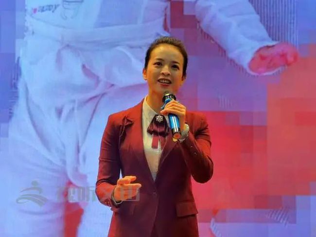 高冈是什么_高冈健二_高冈由纪
