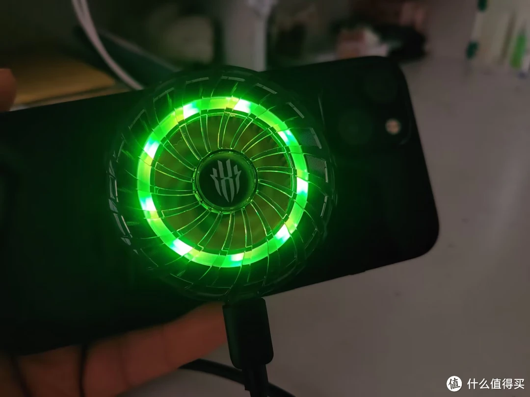 红魔rog_游戏手机红魔_rog游戏手机2和红魔游戏手机3