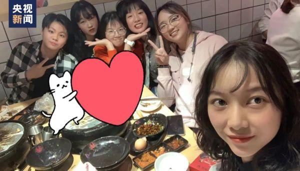 多人寝室手机游戏-大学生多人宿舍：手机游戏拉近室友关系，团结