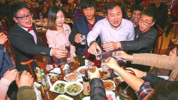 饭局游戏手机_饭局好玩的游戏_饭局小游戏app