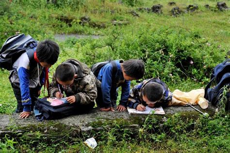 疫情期间孩子玩游戏都废了_疫情孩子玩手机_防疫期间孩子玩手机玩游戏