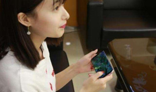 爱我手机游戏女生-手机游戏：女孩们的情感寄托与社交乐园