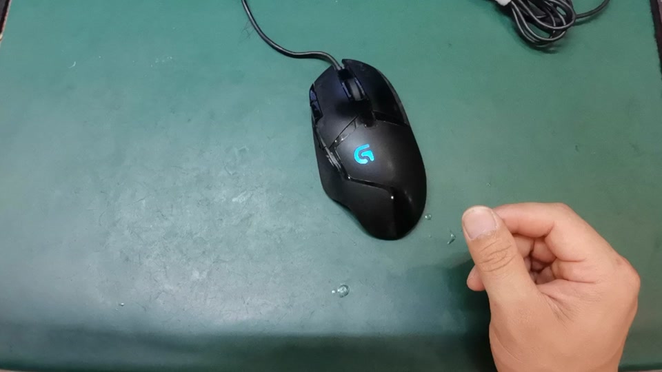 罗技g402怎么调灵敏度_罗技402灵敏度按钮_罗技g402csgo灵敏度